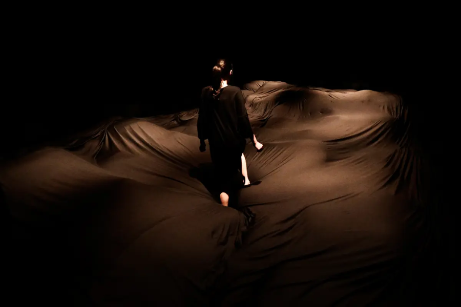 일본 도쿄 팀랩 플래닛 여행 내부진입- 소프트 블랙홀