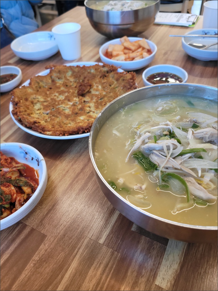 교래곶자왈손칼국수-메뉴