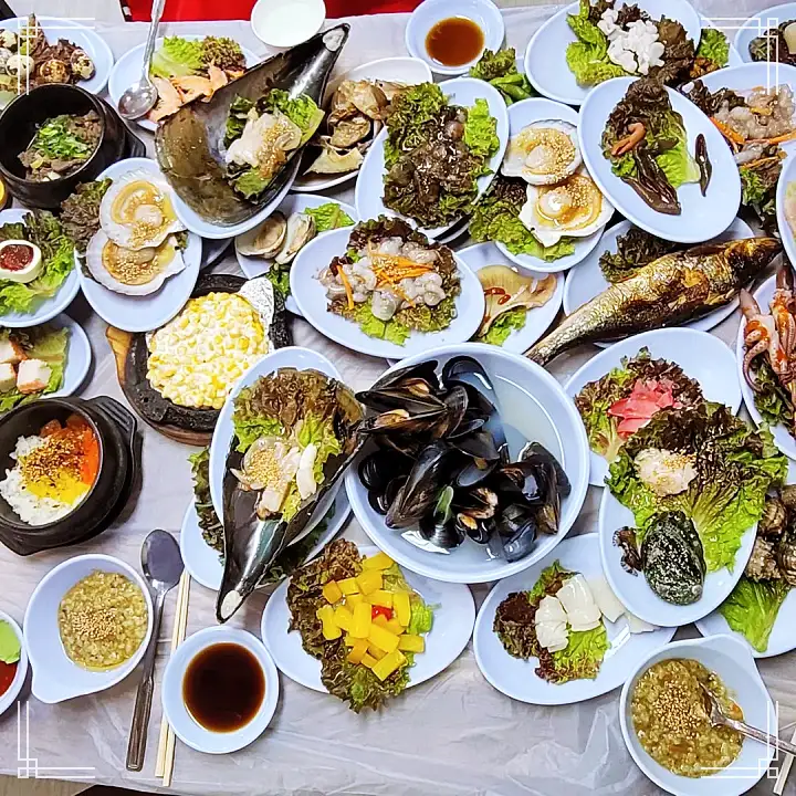 진심 가득 건강 담은 맛 인천 연안부두 맛집 추천 생방송투데이 상다리 부여잡는 해산물 60첩 한 상 오늘방송 소문의 맛있는 식당 맛집