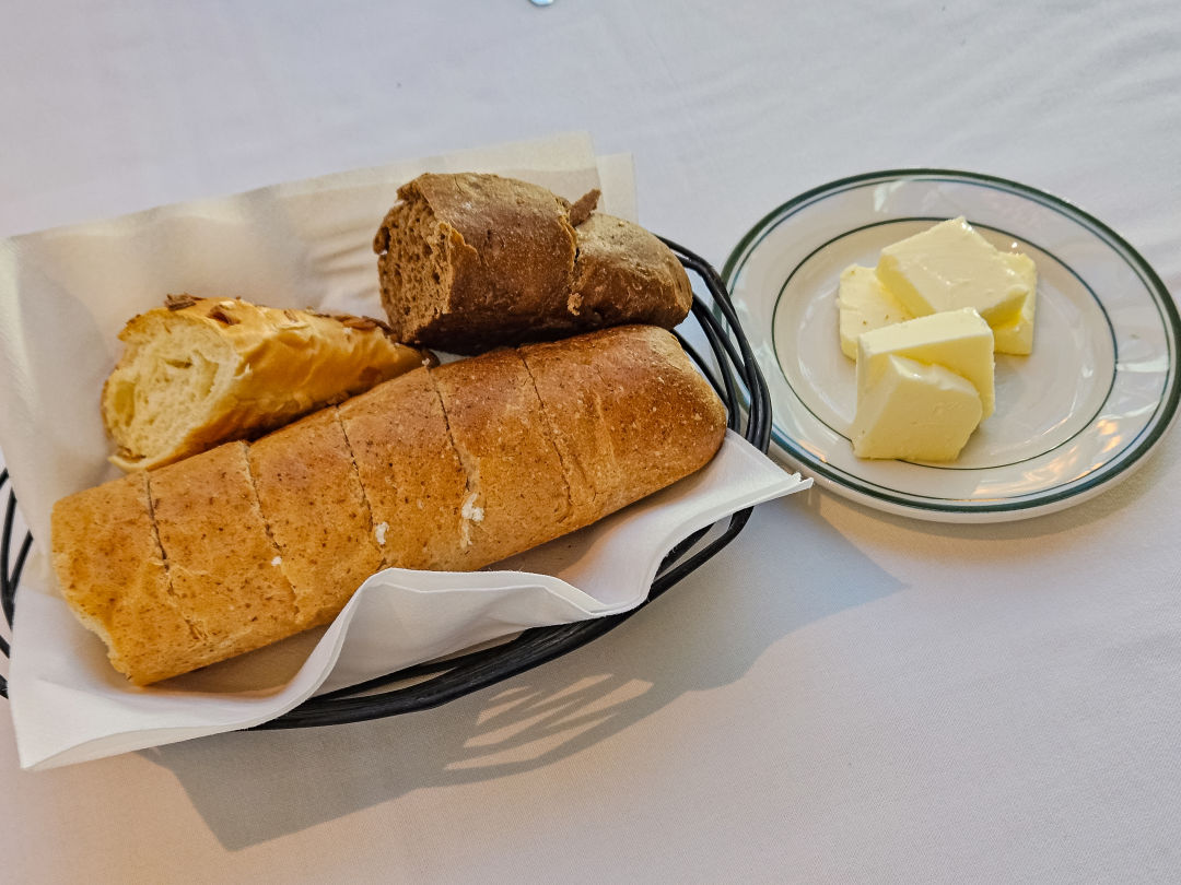 울프강 스테이크 하우스 식전빵