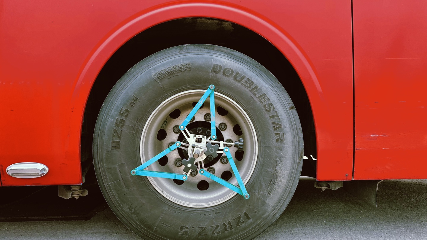 휠 얼라이먼트.