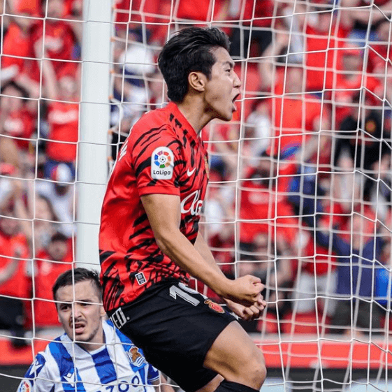 포효하는 이강인