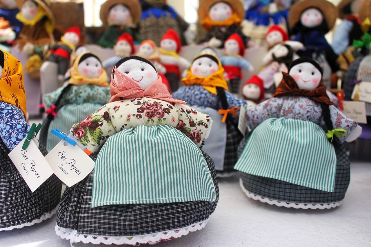 저렴한 공산품이 전통공예를 대체하는 현실