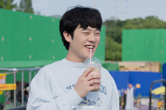 '무빙' 이정하가 촬영장 비하인드 스틸을 공개했다. [사진=나무엑터스]