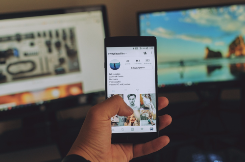 핸드폰 액정 수리비용 (삼성폰)