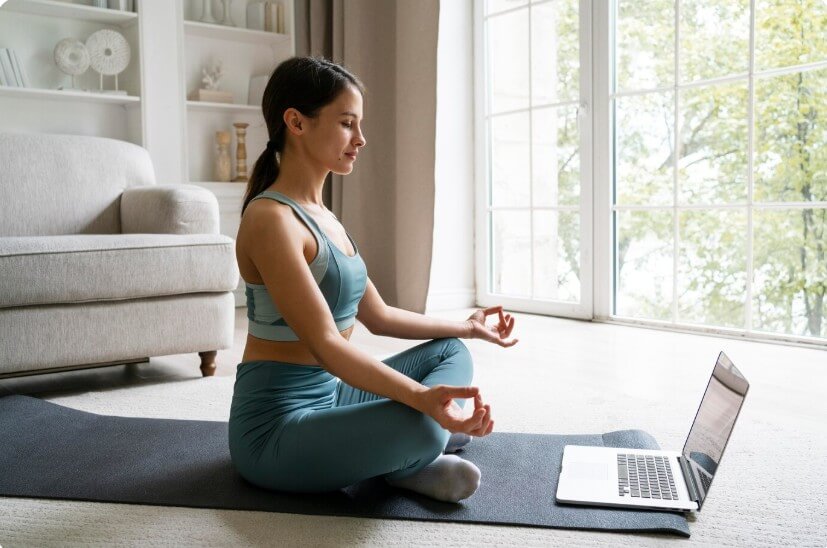 명상 중인 여성