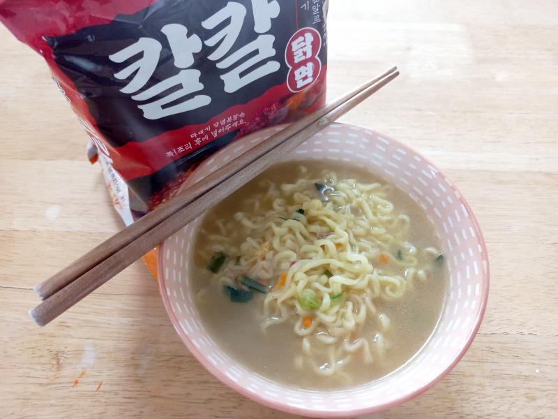 팔도 칼칼 닭면 다대기 넣기전