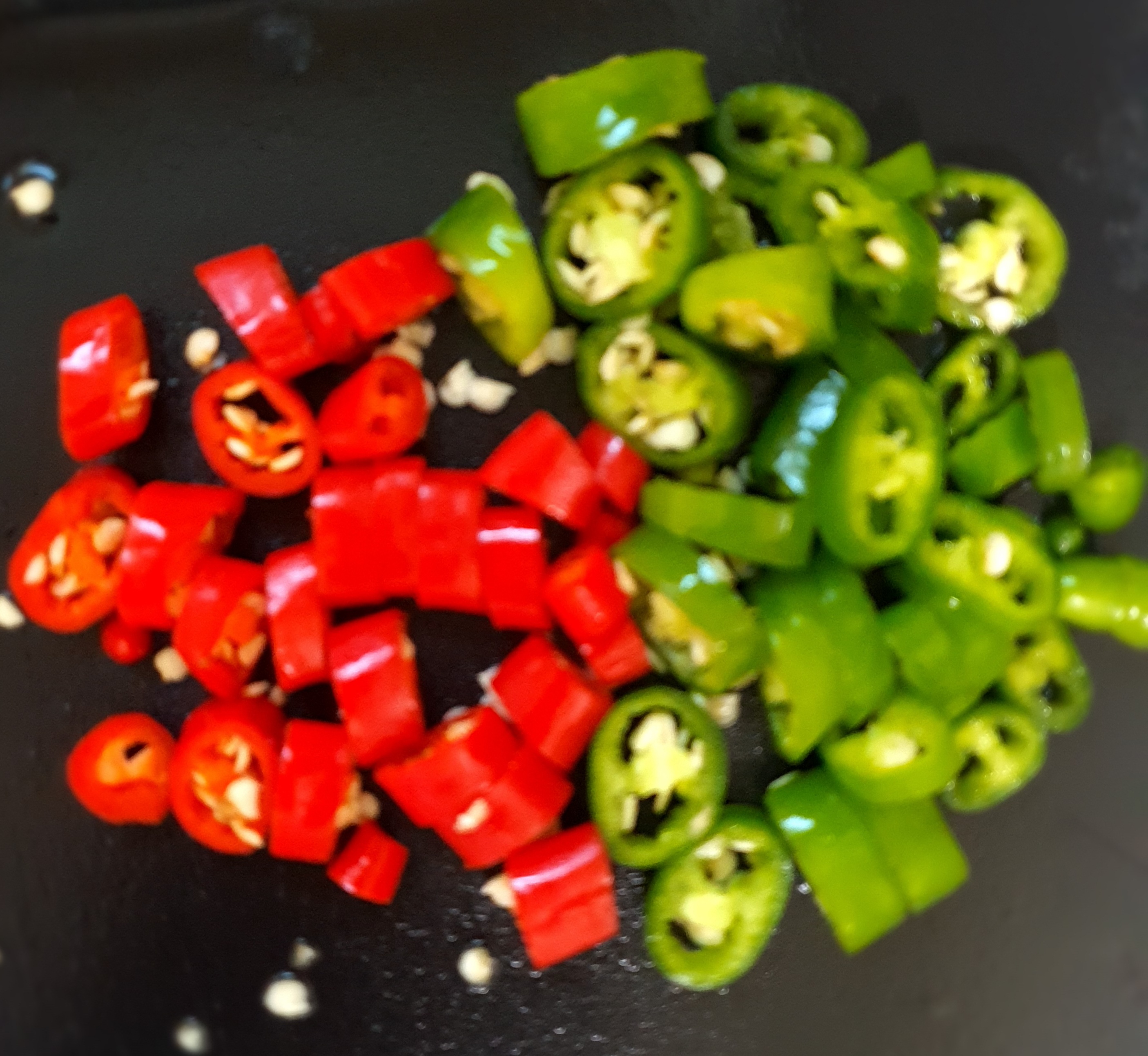 청양고추는-필수입니다.