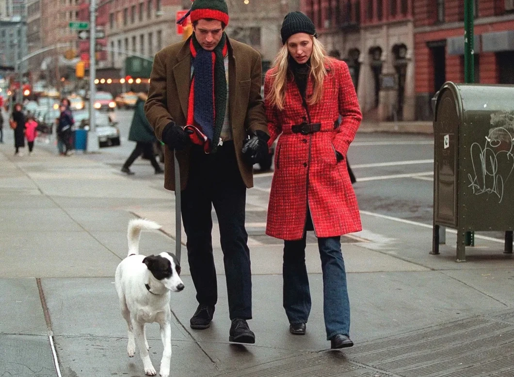 캐롤린베셋&#44;캐롤린베셋케네디&#44;캐롤린청바지&#44;부츠컷진&#44;90년대패션&#44;미니멀리즘룩&#44;콰이어트럭셔리&#44;리바이스517&#44;청바지스타일링&#44;아메리칸러브스토리&#44;HBO드라마&#44;존에프케네디주니어&#44;25년청바지트렌트&#44;레트로패션&#44;벨라하디드패션&#44;셀린느청청&#44;끌로에패션쇼&#44;티스토리패션&#44;트렌드분석&#44;패션아이콘&#44; 올드머니룩