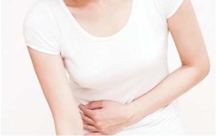 오른쪽 갈비뼈 아래 통증