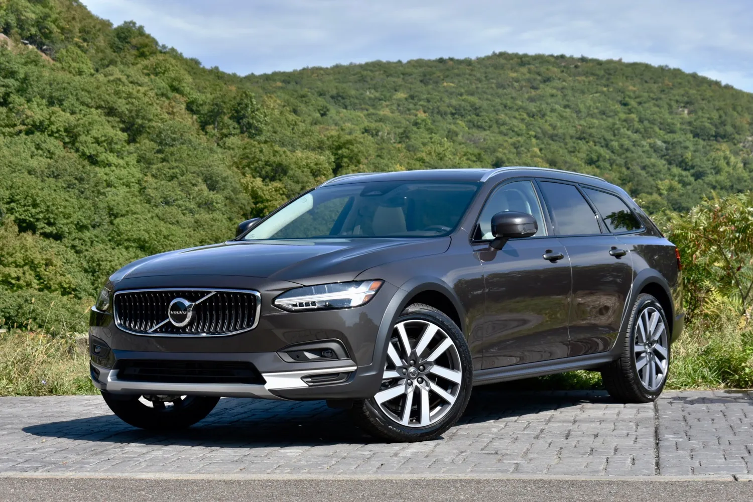 볼보 V90 크로스컨트리