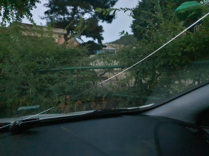 유리가-깨진-자동차-앞유리