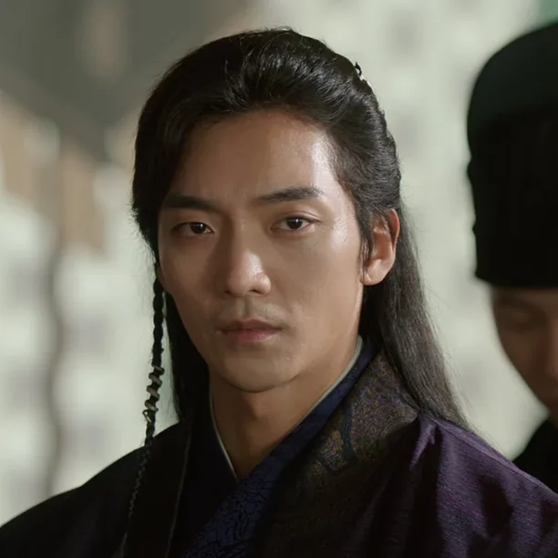 보라색 한복을 입고 환상연가에 사조 융을 맡은 황희