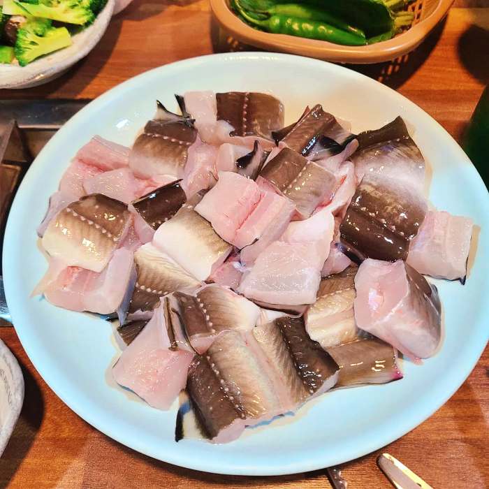 생생정보마당 통영 바다 장어구이 먹장어 두루치기 장어탕 맛집