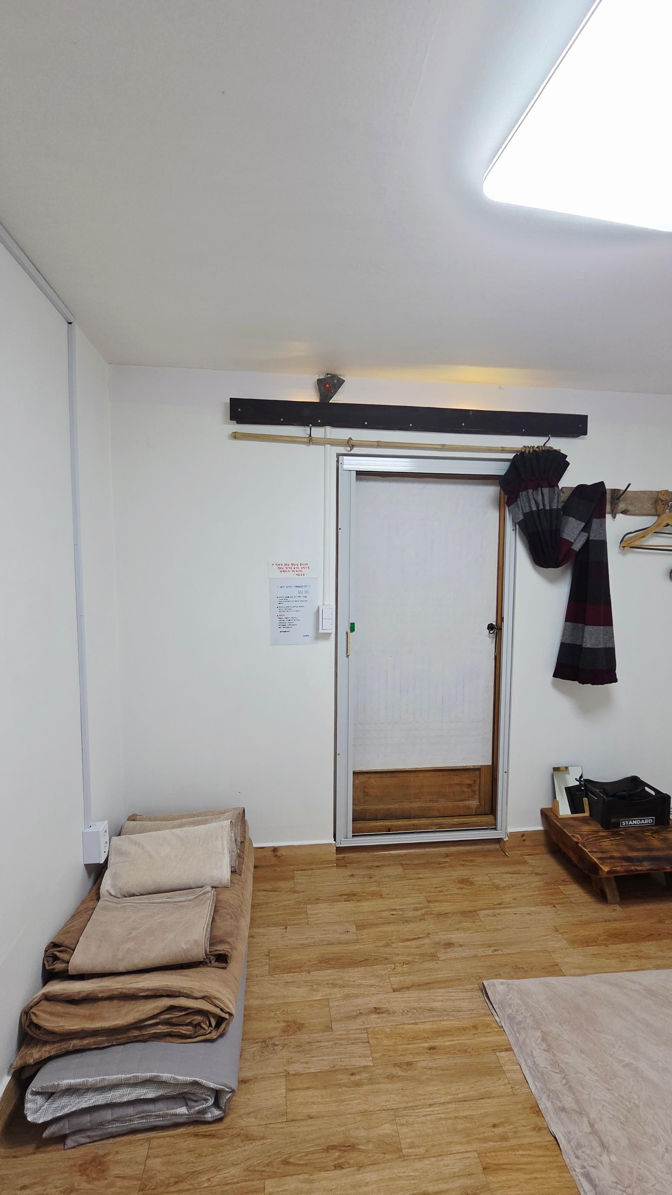 우리가 숙박한 동백꽃 방 내부 1