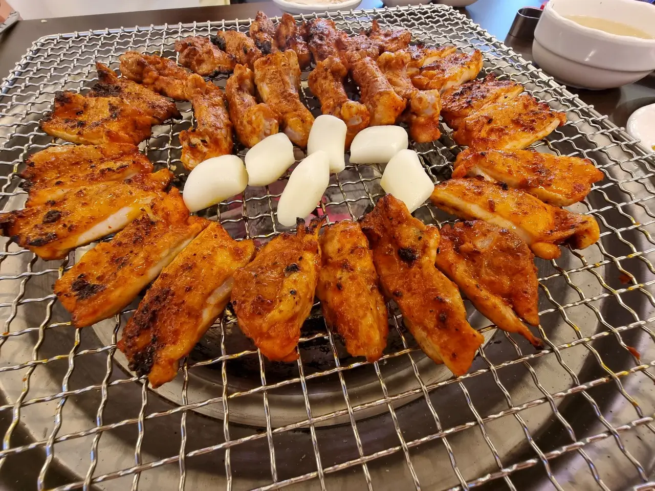 거의 구워져서 나와요