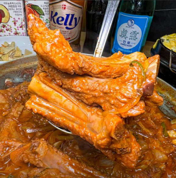 생방송투데이 매운등갈비찜 광주 남구 매운돼지등갈비찜