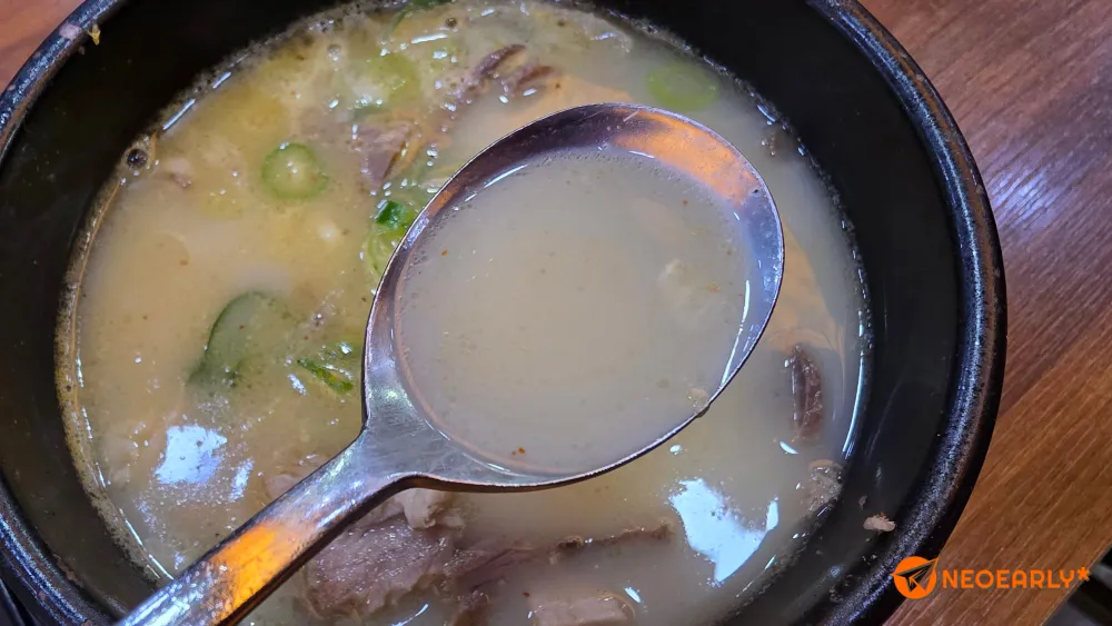 맑고 담백하고 깔끔한 국물, 마음에 들더라고요.