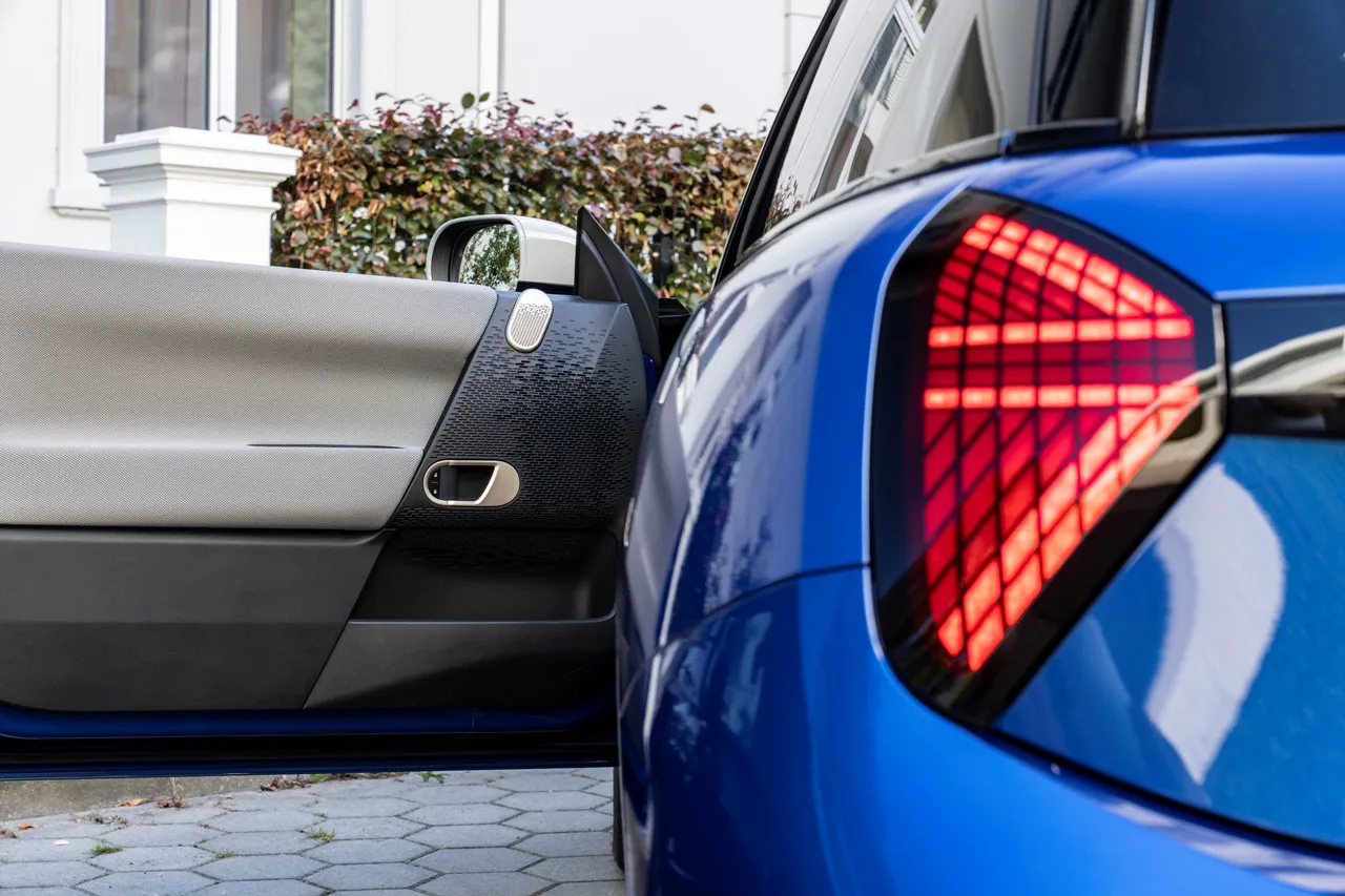 미니 해치백 SE 차량 이미지