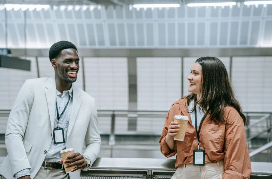 신분증을 표한하는 이미지12