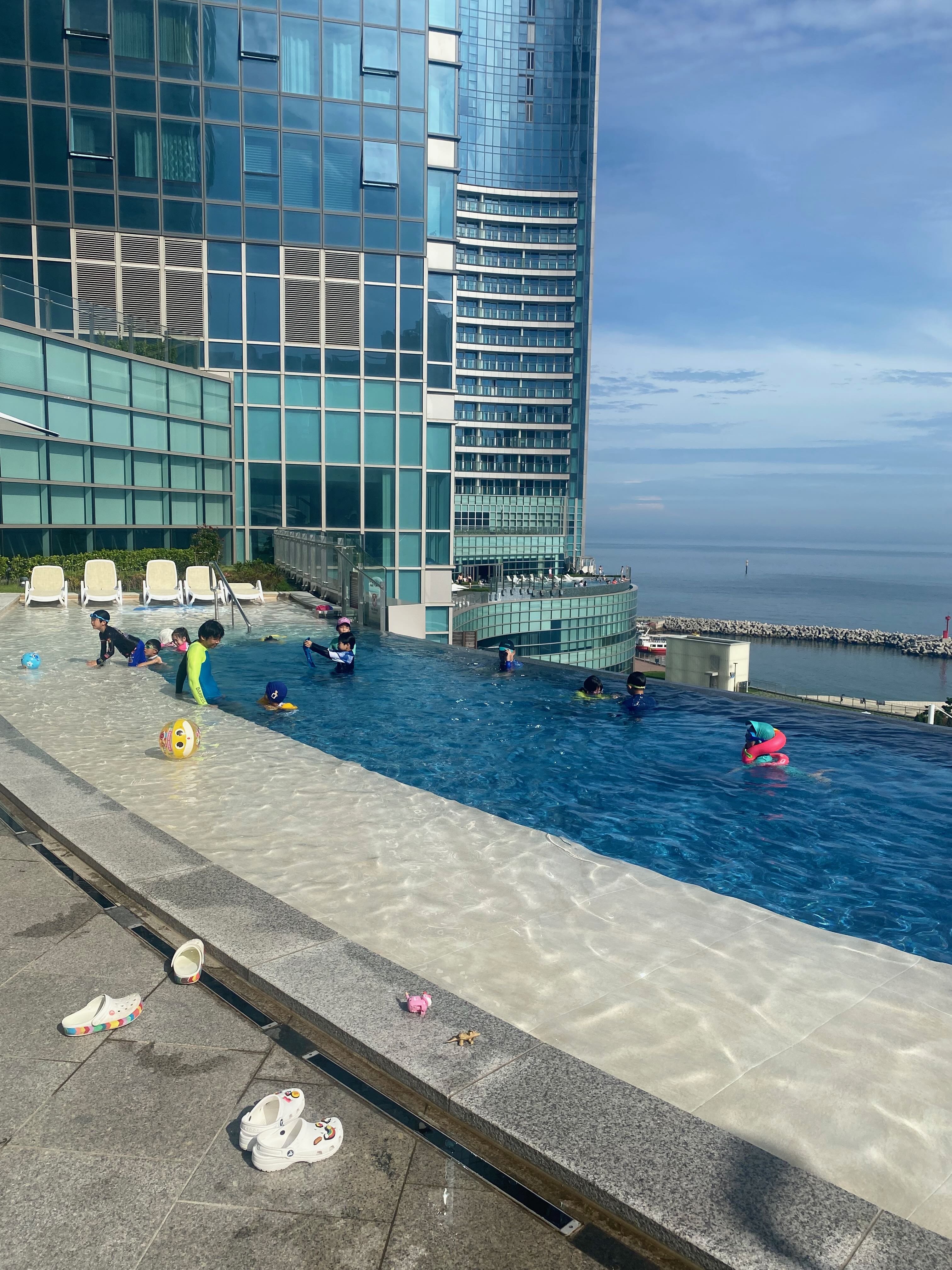 엘시티 더샵 인피니티 풀