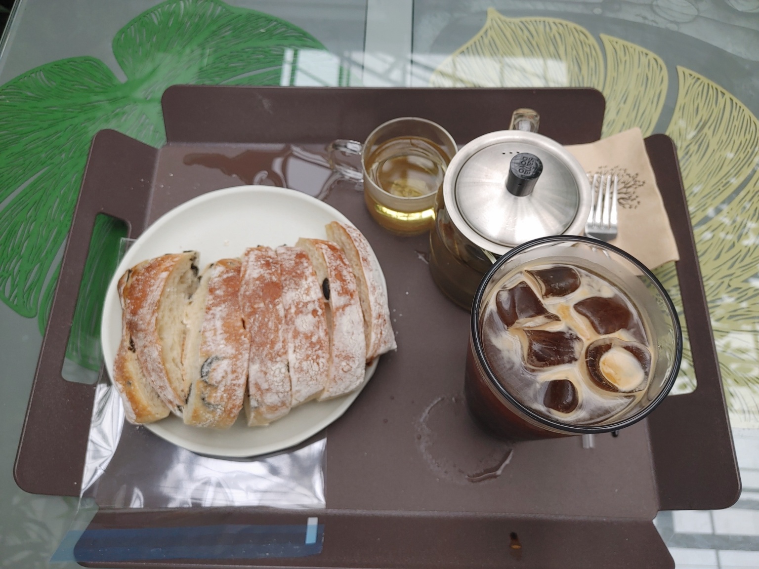 파우제앤숨 카페 커피와 빵