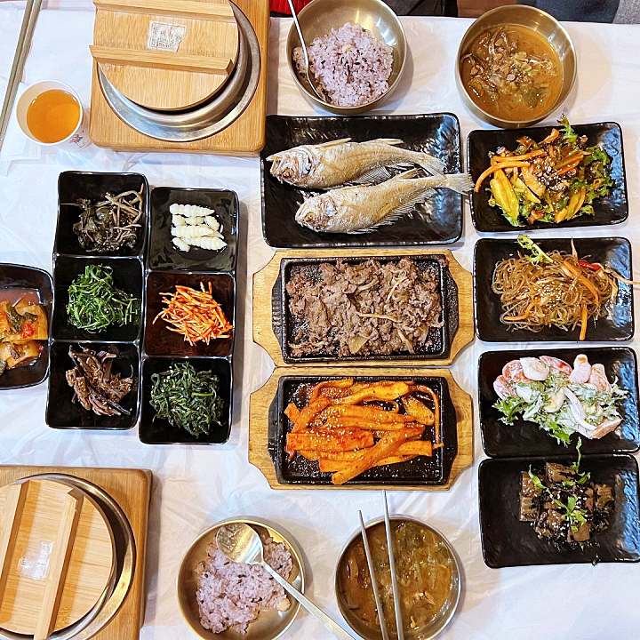 토요일은 밥이좋아 예산 수덕사 산채정식 맛집 영양 돌솥 청국장 더덕 구이 한정식 예산10미 현지인 추천 토밥 좋아 방송정보