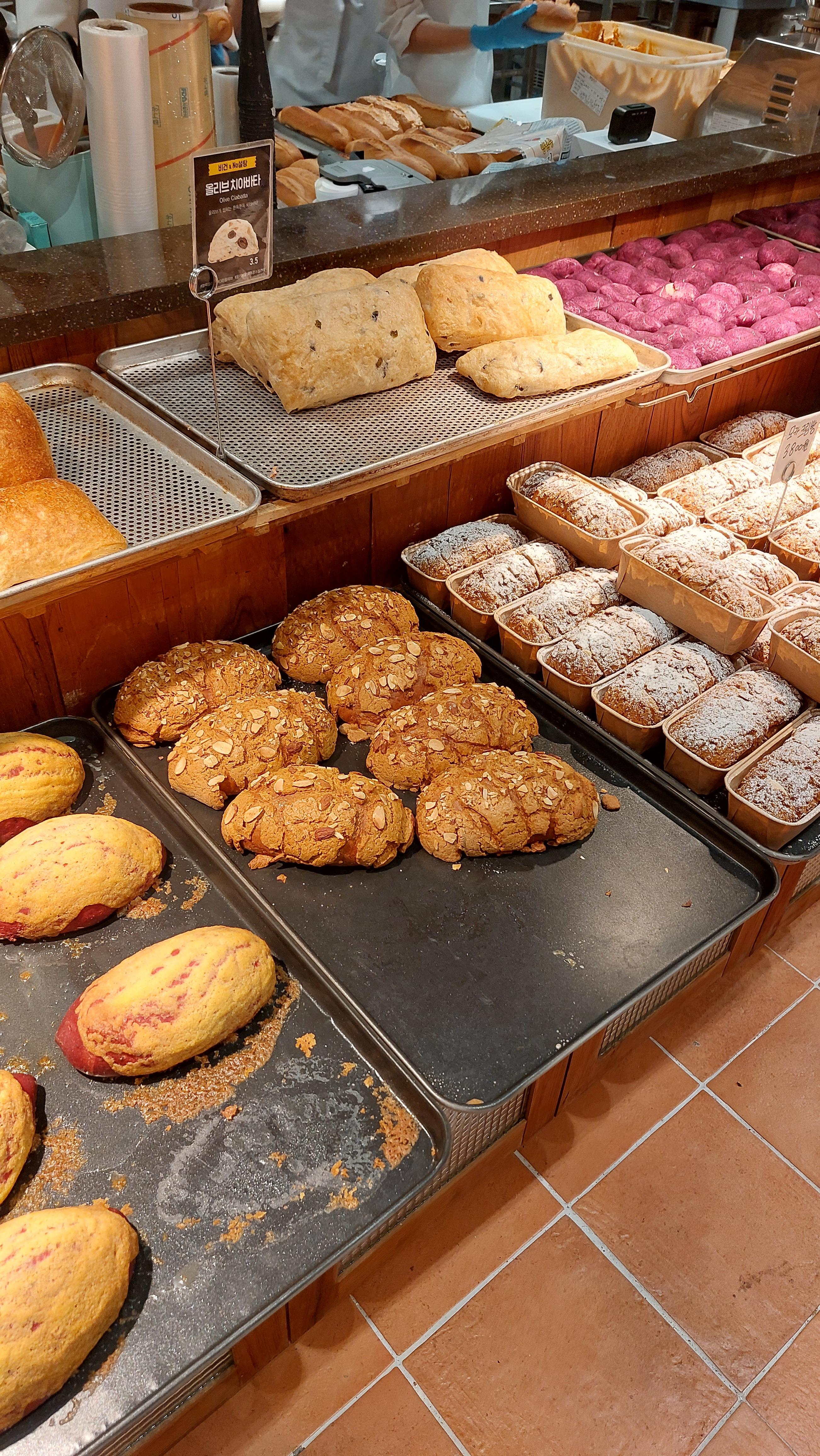 성심당 DCC점 60년이 된 성심당 빵사진8 올리브 치아바타