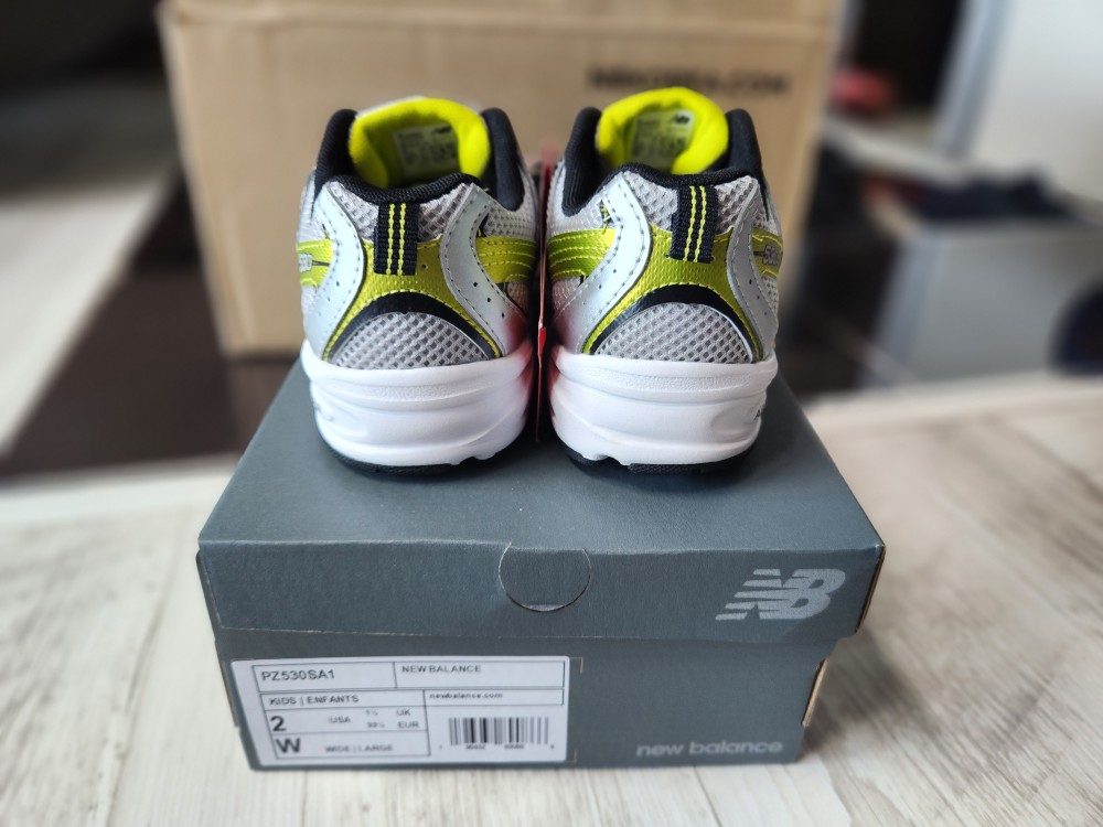 뉴발란스 530