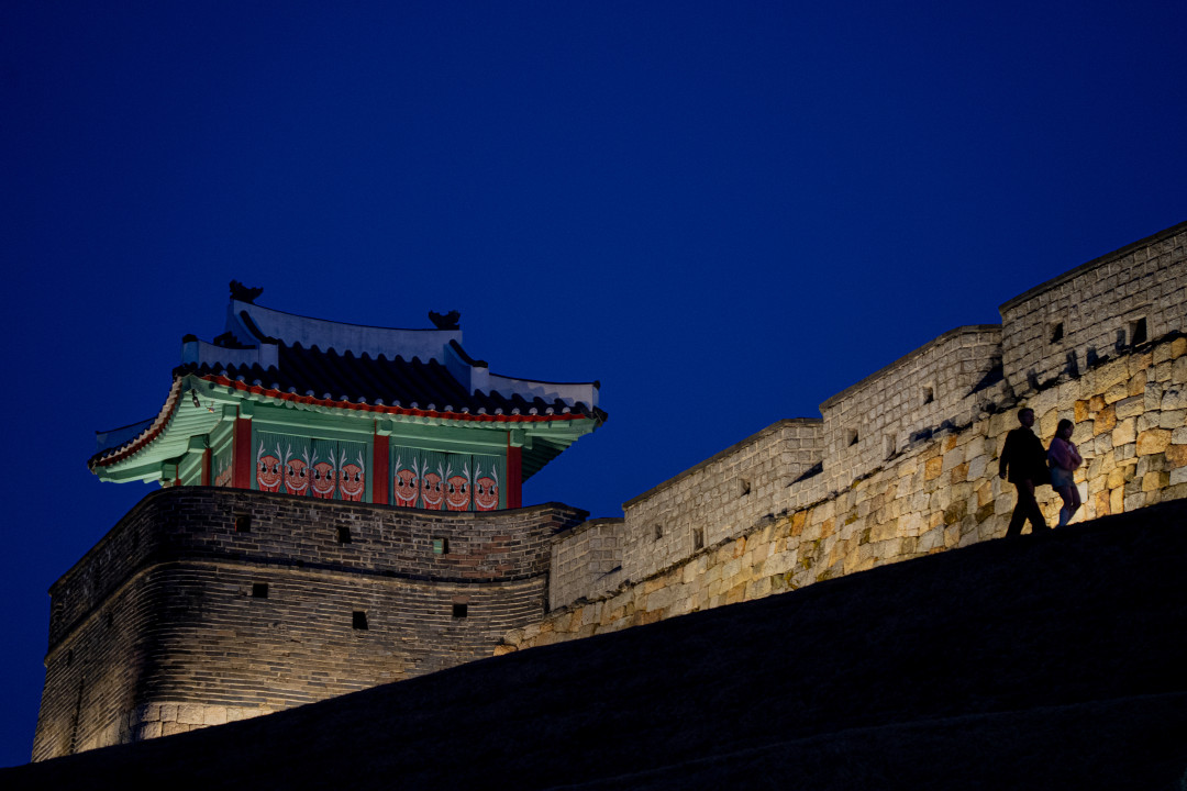 방화수류정 성곽