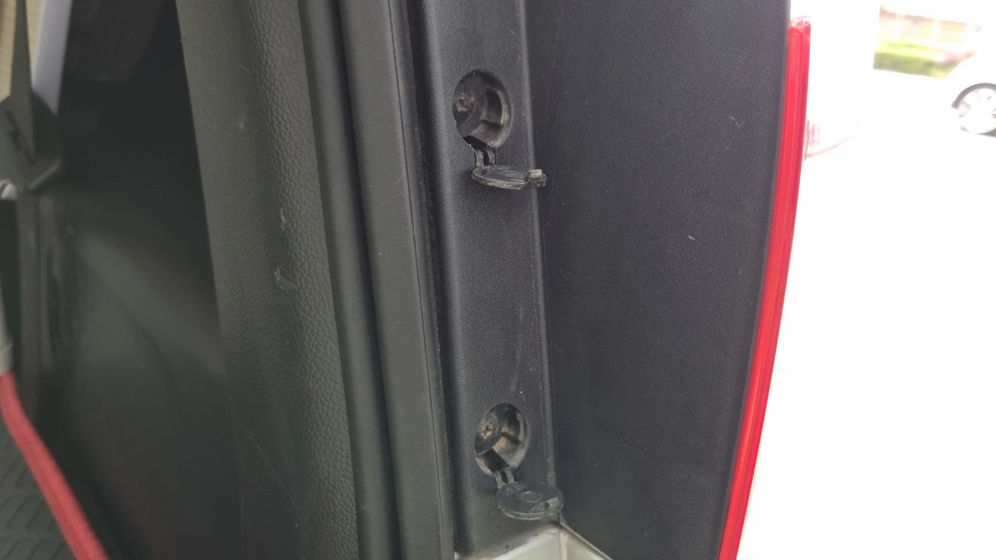 고정볼트 끼운 모습