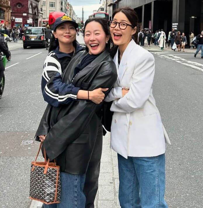 엄지원 가방