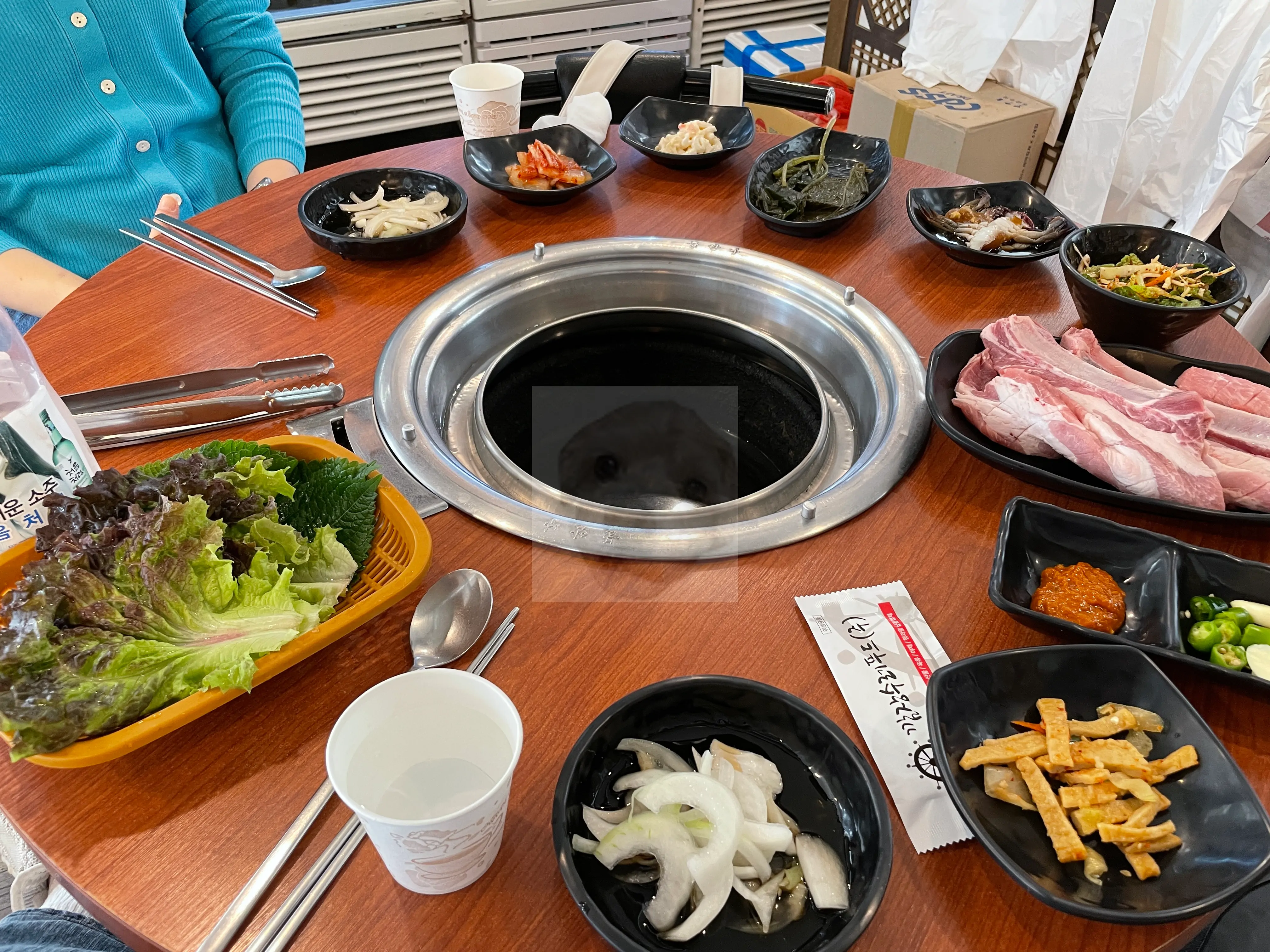 택지골 생갈비 기본 반찬 세팅