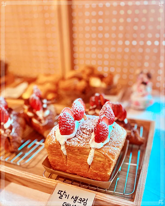 부산&#44; 기장 맛집 나만의 오르골 만들 수 있는 디저트 감성 카페&#44; 와플