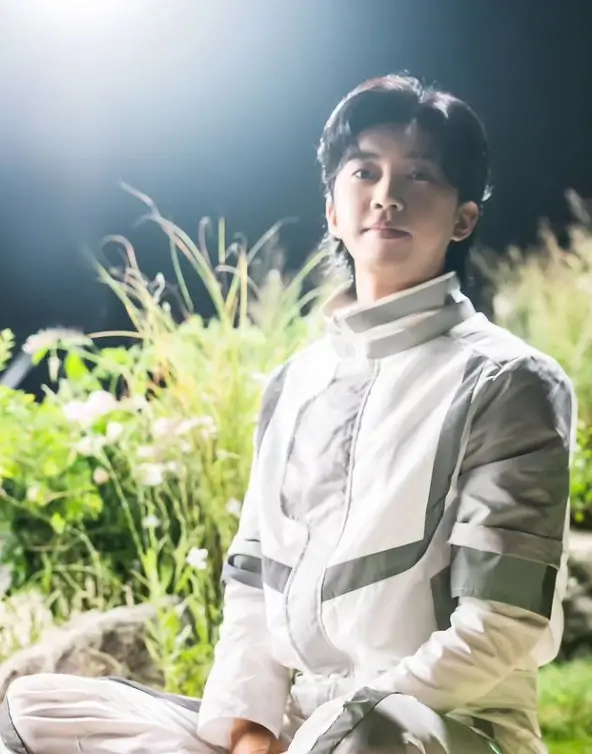 임영웅 노래모음 갤러리 유튜브ㅣ나이 키 혈액형 MBTI