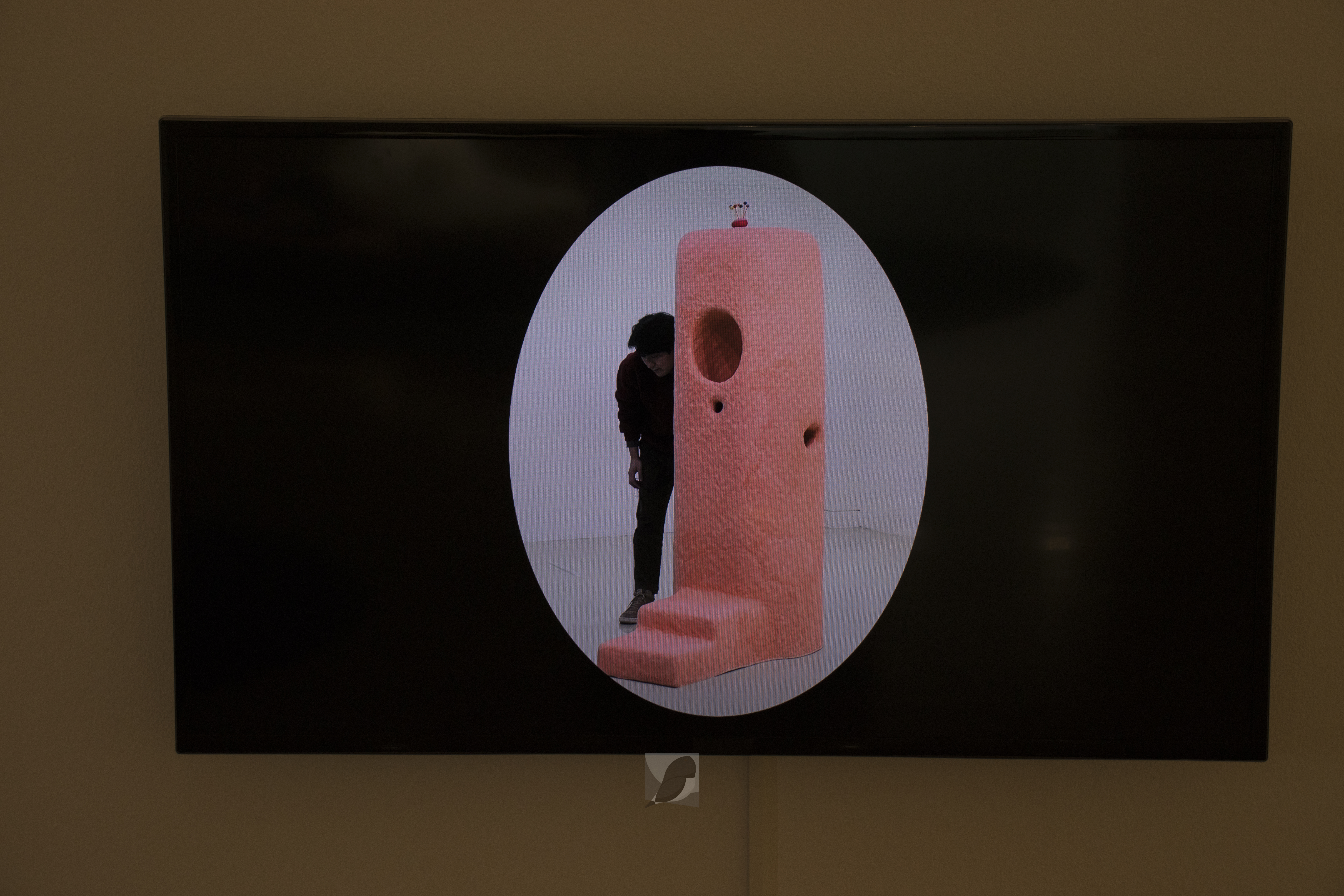 행동유도조각_들여다보기3