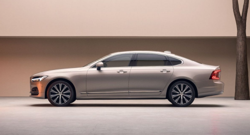 볼보 S90 플러그인 하이브리드 가격과 트림별 차이: 2024년 최신 정보