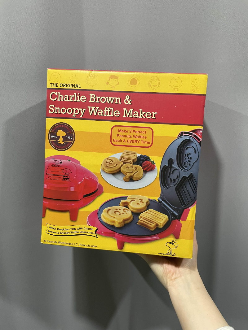 Charlie Brown Snoopy Waffle Maker