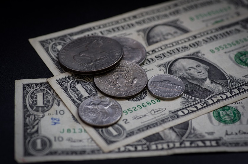 AI 기술이 금융 서비스에 미치는 영향