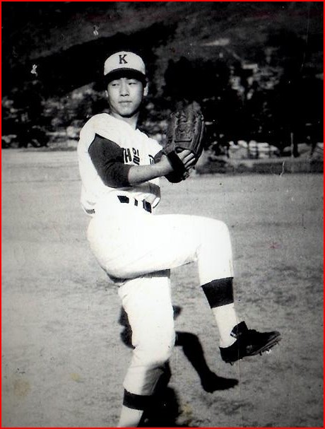 재일교포 국가대표 투수인 김성근 감독