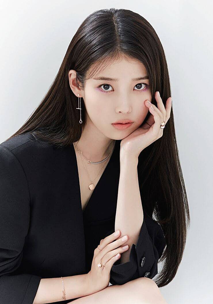 가수-아이유