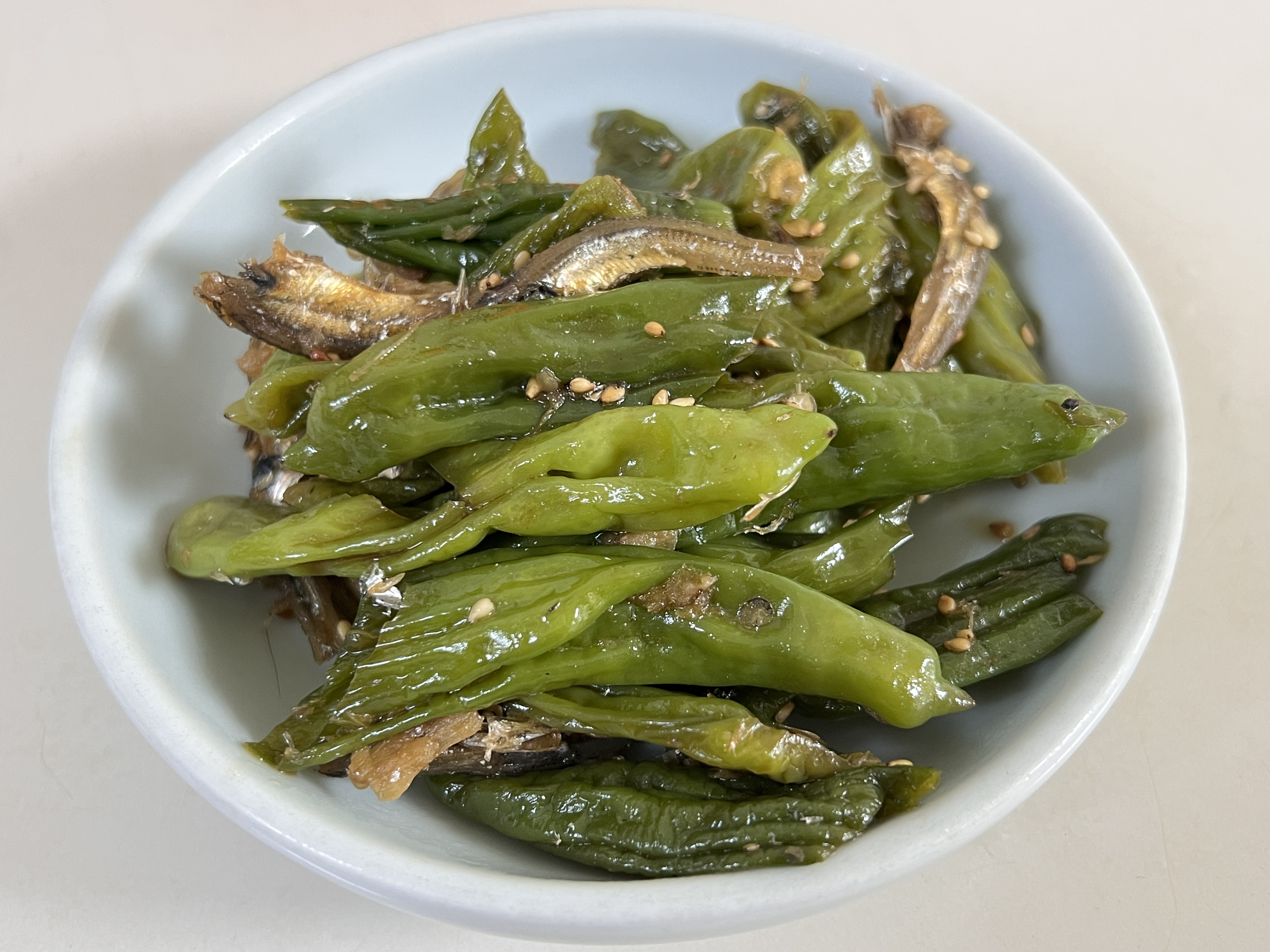 잘 만들어진 꽈리고추 멸치 볶음 맛보기