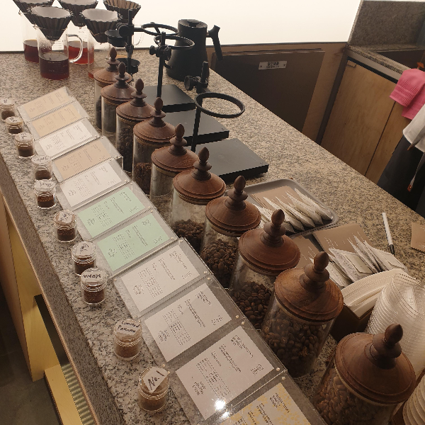 도조 커피 더현대 서울점: 현장에서 바로 로스팅해 주는 여의도 카페_핸드드립용 커피 원두