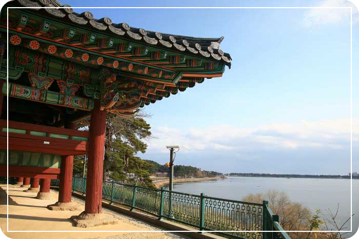 강릉 경포대에서 본 경포호 이미지
출처: 대한민국 구석구석 홈페이지