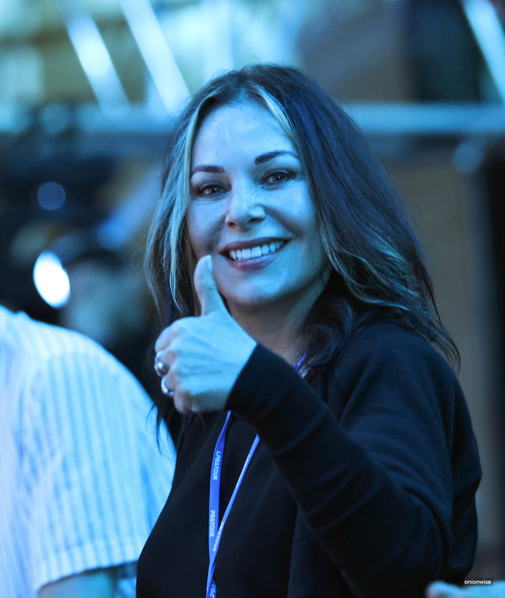 PBA투어 첫우승을 차지한 세미 사이그너와 응원하는 아내