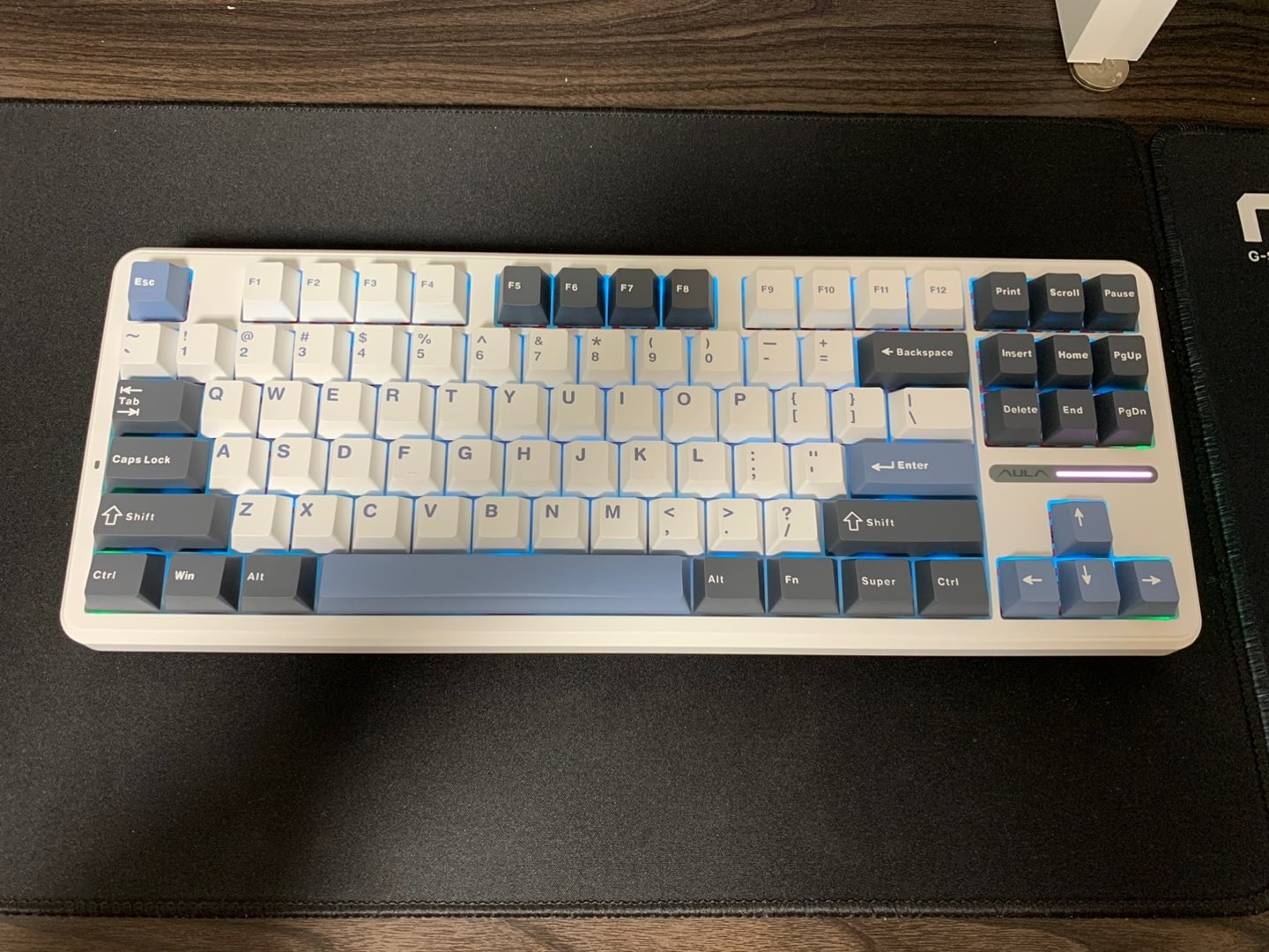 독거미 키보드 AULA F87 Pro 황축