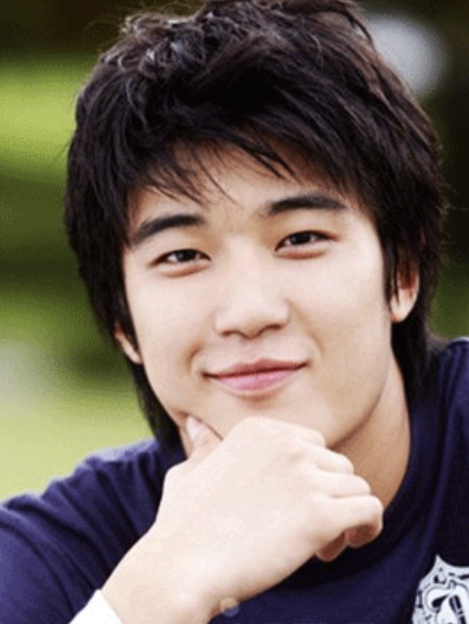 강경준 젊은시절