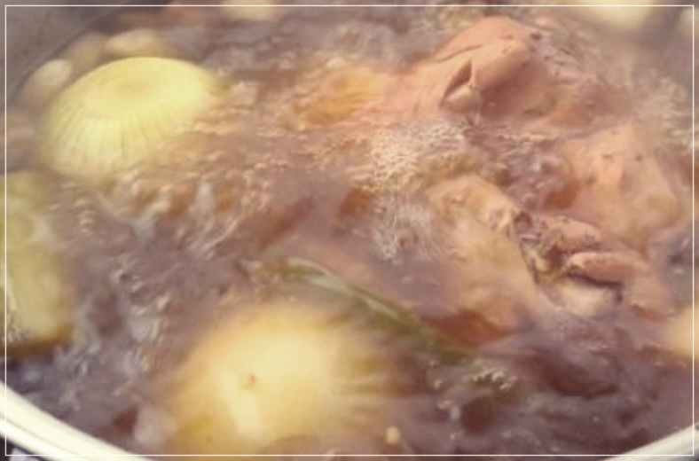 옻닭과 옻나무뿌리의 효능: 고혈압을 관리하는 방법.