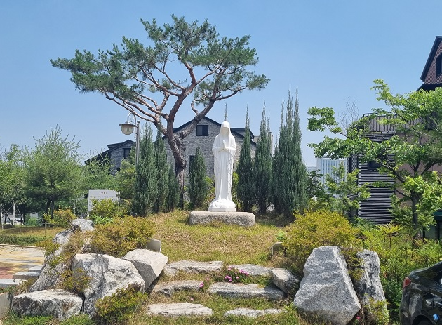 전주 만성동성당 성모상