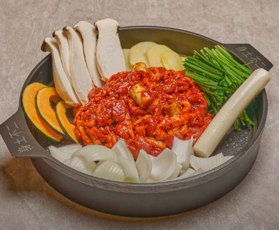 화성특례시 돌판 오리양념주물럭 맛집 &#124; 2TV 생생정보 나온 장지리오리농장